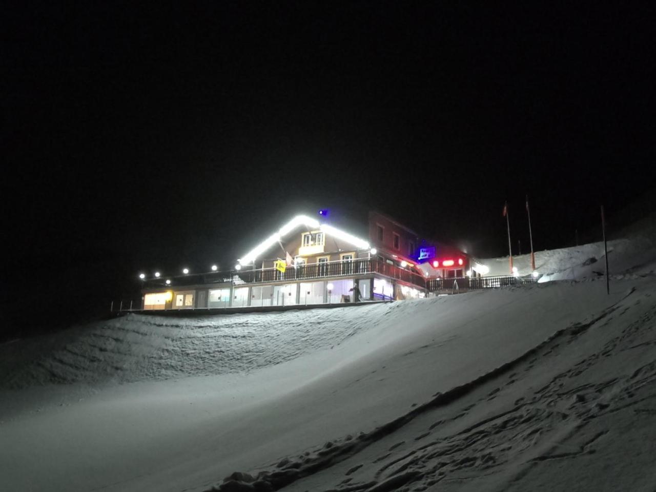 Klewenalp Ausflugs-Ski-Pistenhotel Klewenstock بيكنريد المظهر الخارجي الصورة